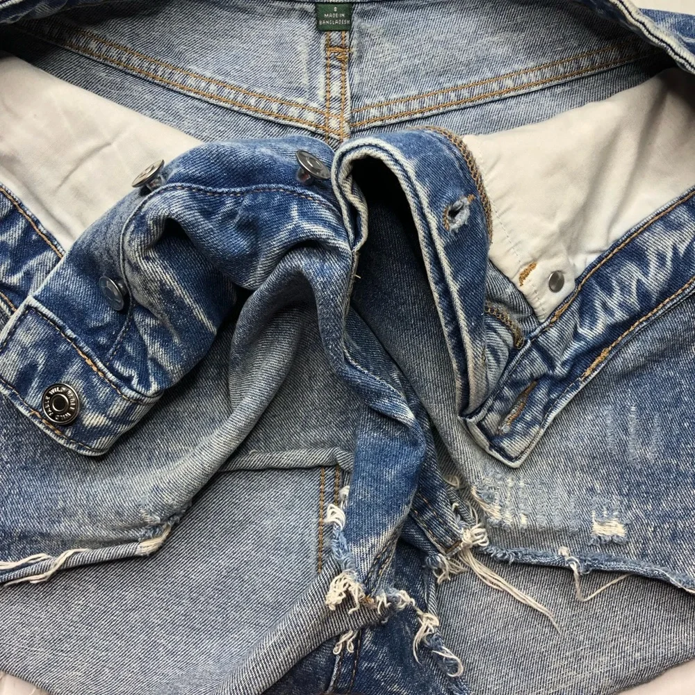 Wild Fable Distressed Blue Size 8 Denim Shorts
